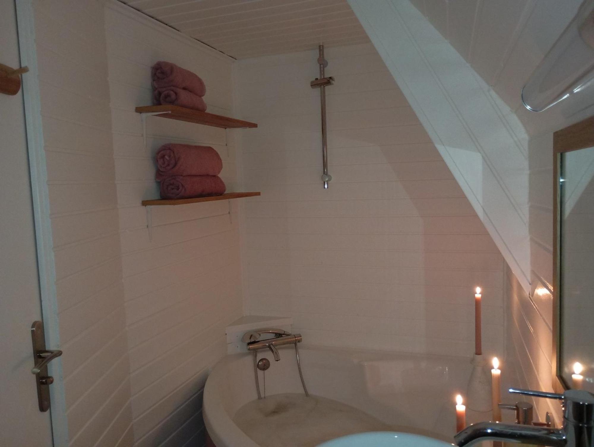 Escapade Romantique Sous Les Toits De Kereon - Centre Historique, Rue Pietonne 坎佩尔 外观 照片