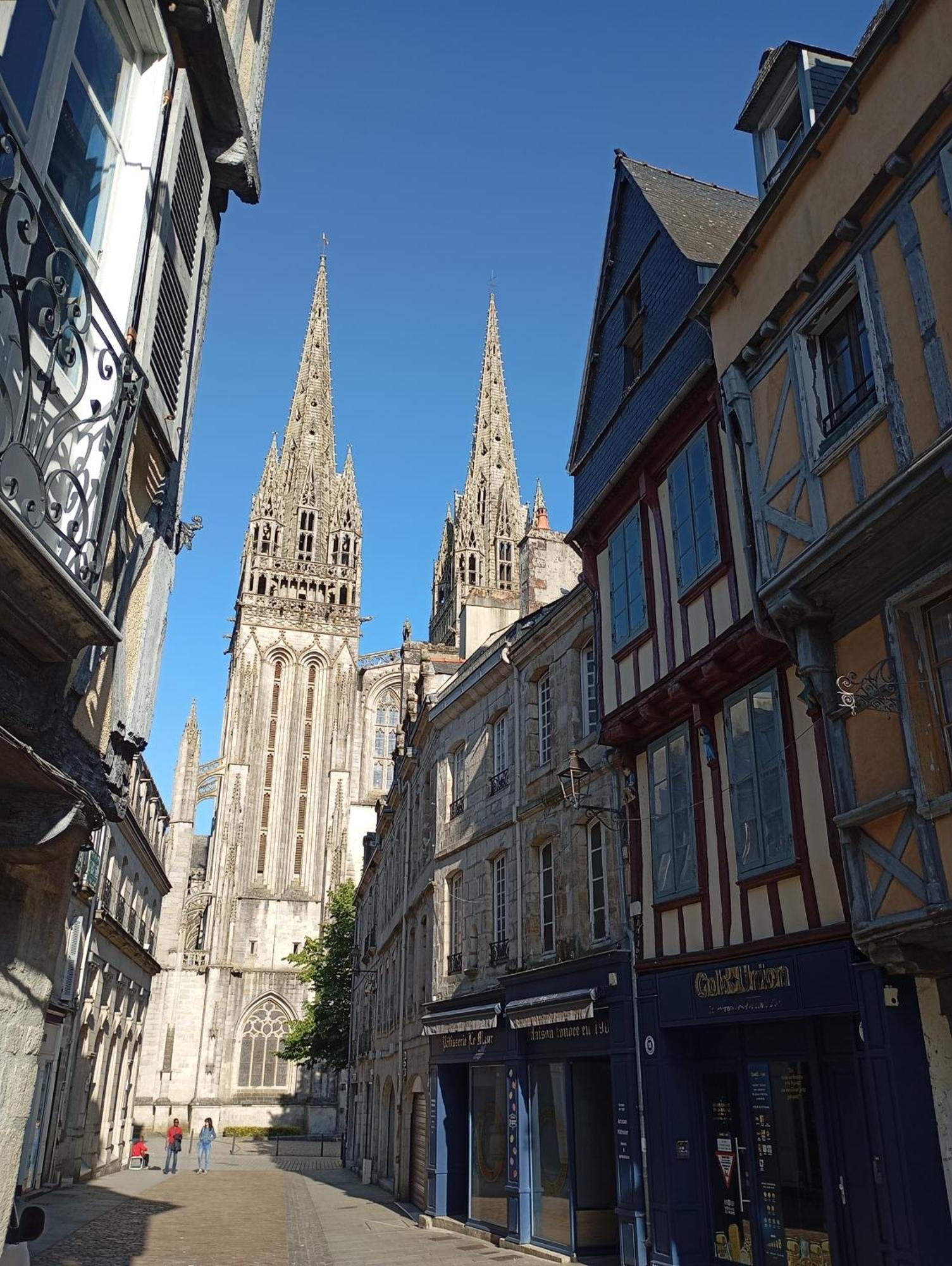Escapade Romantique Sous Les Toits De Kereon - Centre Historique, Rue Pietonne 坎佩尔 外观 照片