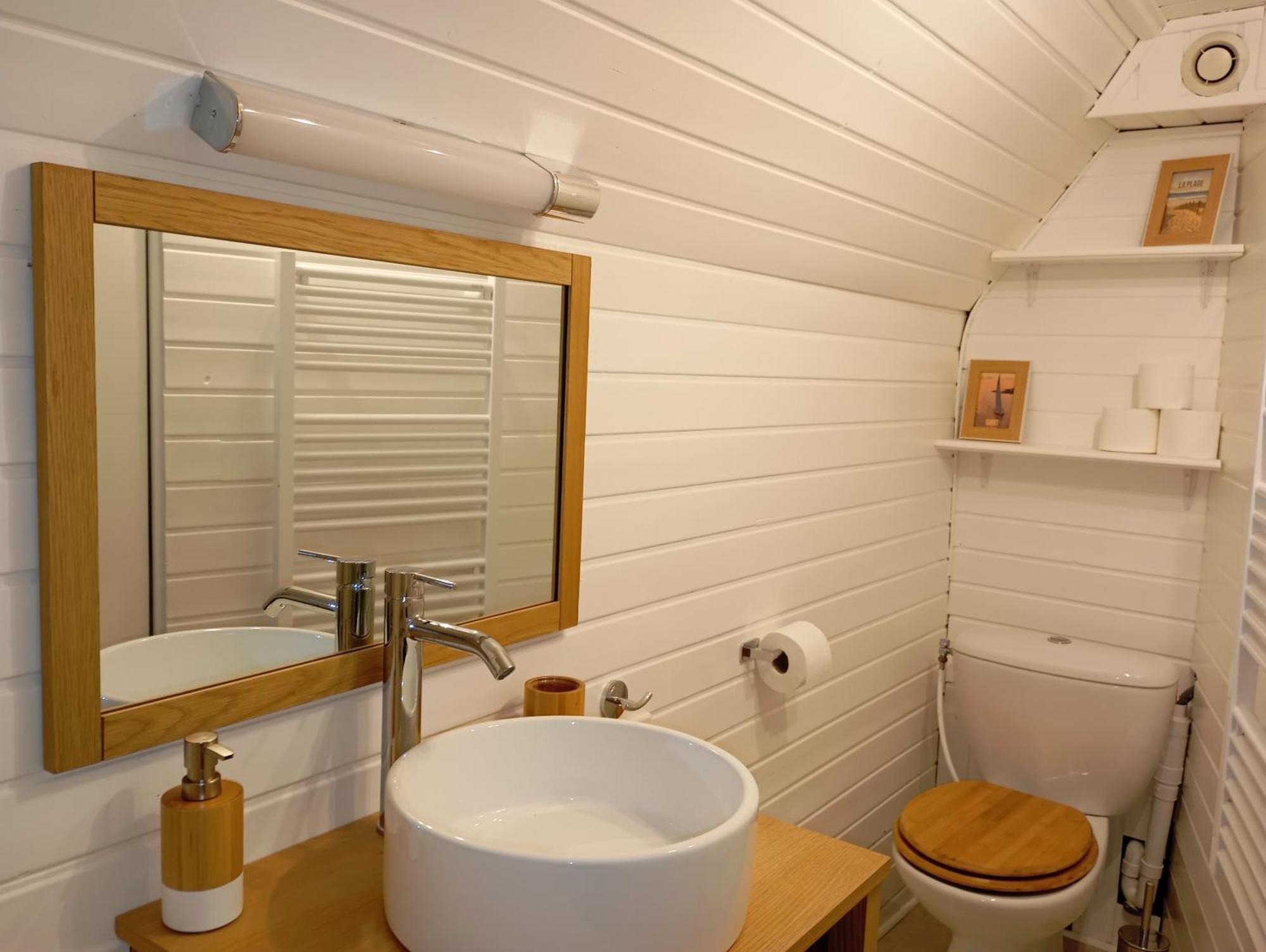 Escapade Romantique Sous Les Toits De Kereon - Centre Historique, Rue Pietonne 坎佩尔 外观 照片