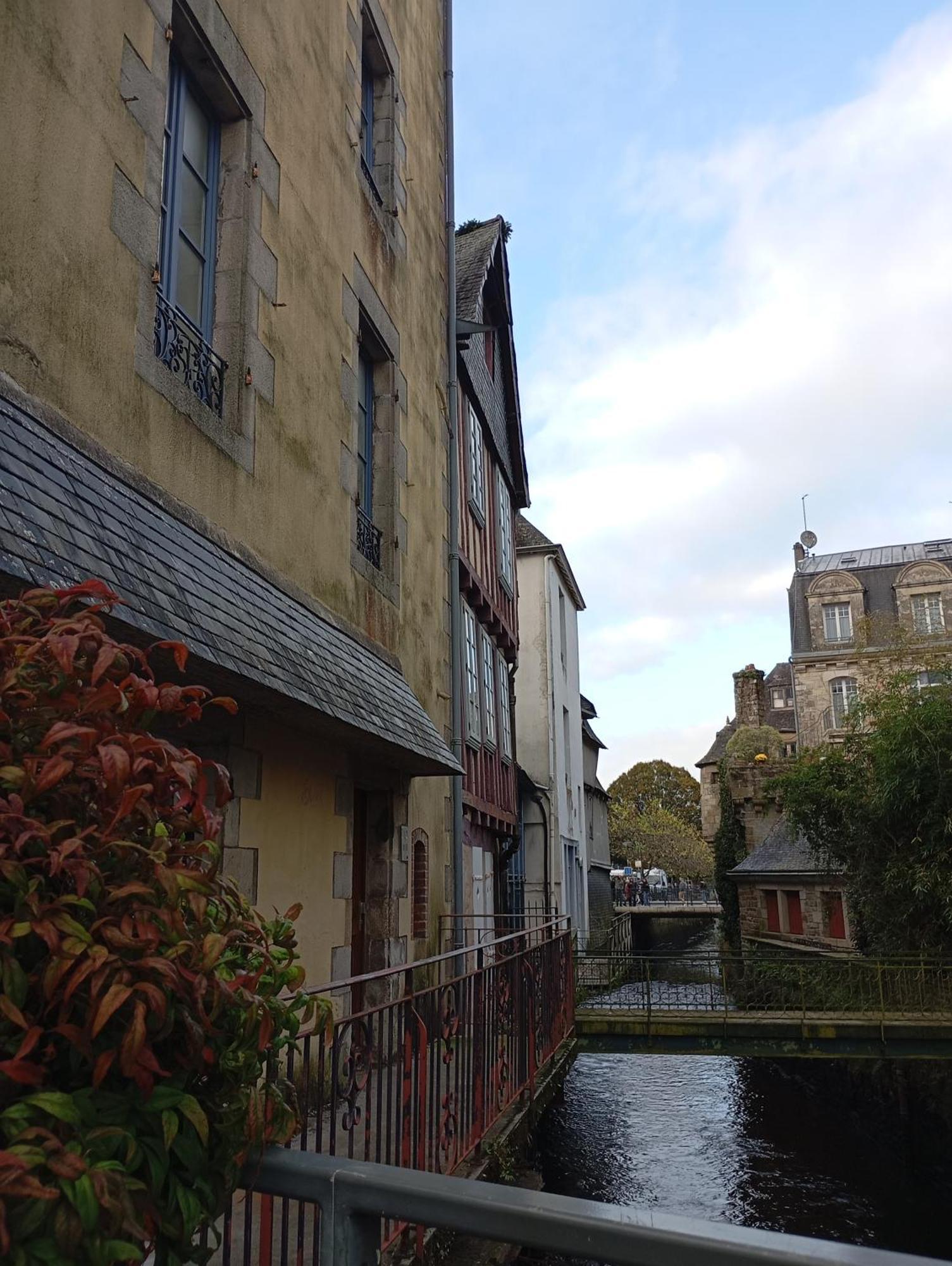 Escapade Romantique Sous Les Toits De Kereon - Centre Historique, Rue Pietonne 坎佩尔 外观 照片